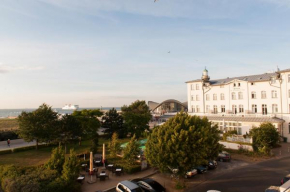Villa Meerblick Warnemünde - Ferienwohnung mit Meerblick in erster Reihe zum Strand und Promenade, Warnemünde